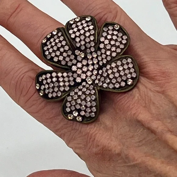 Sorrelli Flower Cocktail Ring Brass Pink Swarovski Crystals 2015 $200 MSRP Rare! - Picture 7 of 7